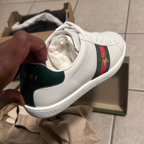 Women’s Gucci sneakers for sale, brand new never been wore, still in box. - Picture 4 of 5